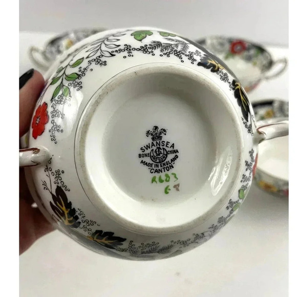 VTG Set of 7 Swansea Tea Cups Floral Pattern Bone China Canton Gold Trim - Picture 2 of 14